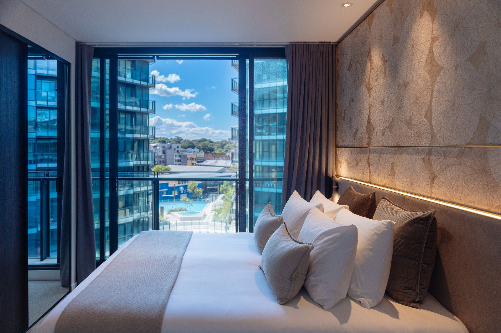 Exec Two Bed Suite 75